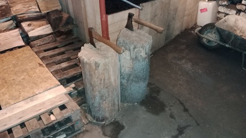 Uhlárna